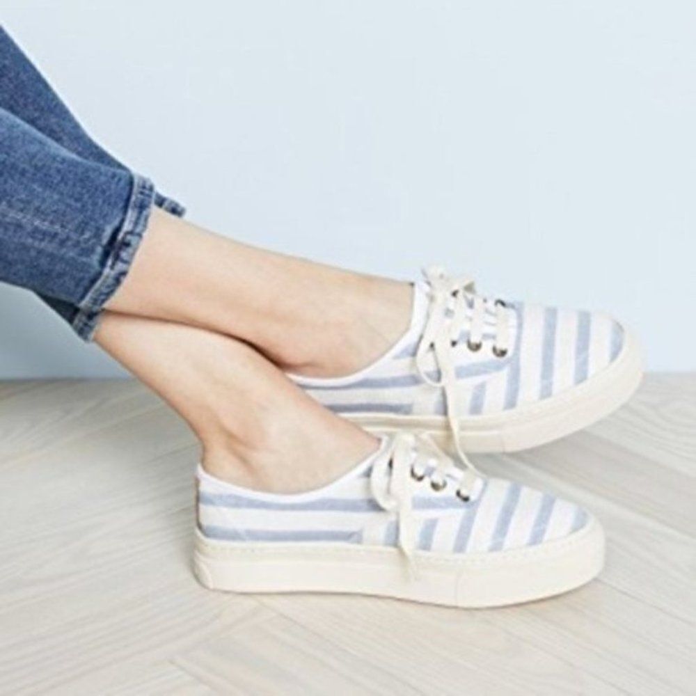 SOLUDOS Platform Stripe Sneaker